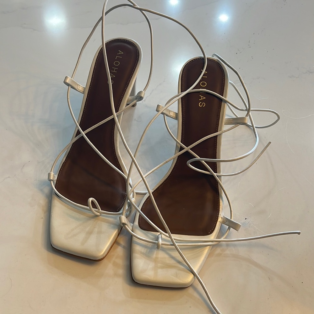 Alohas size 9 heels